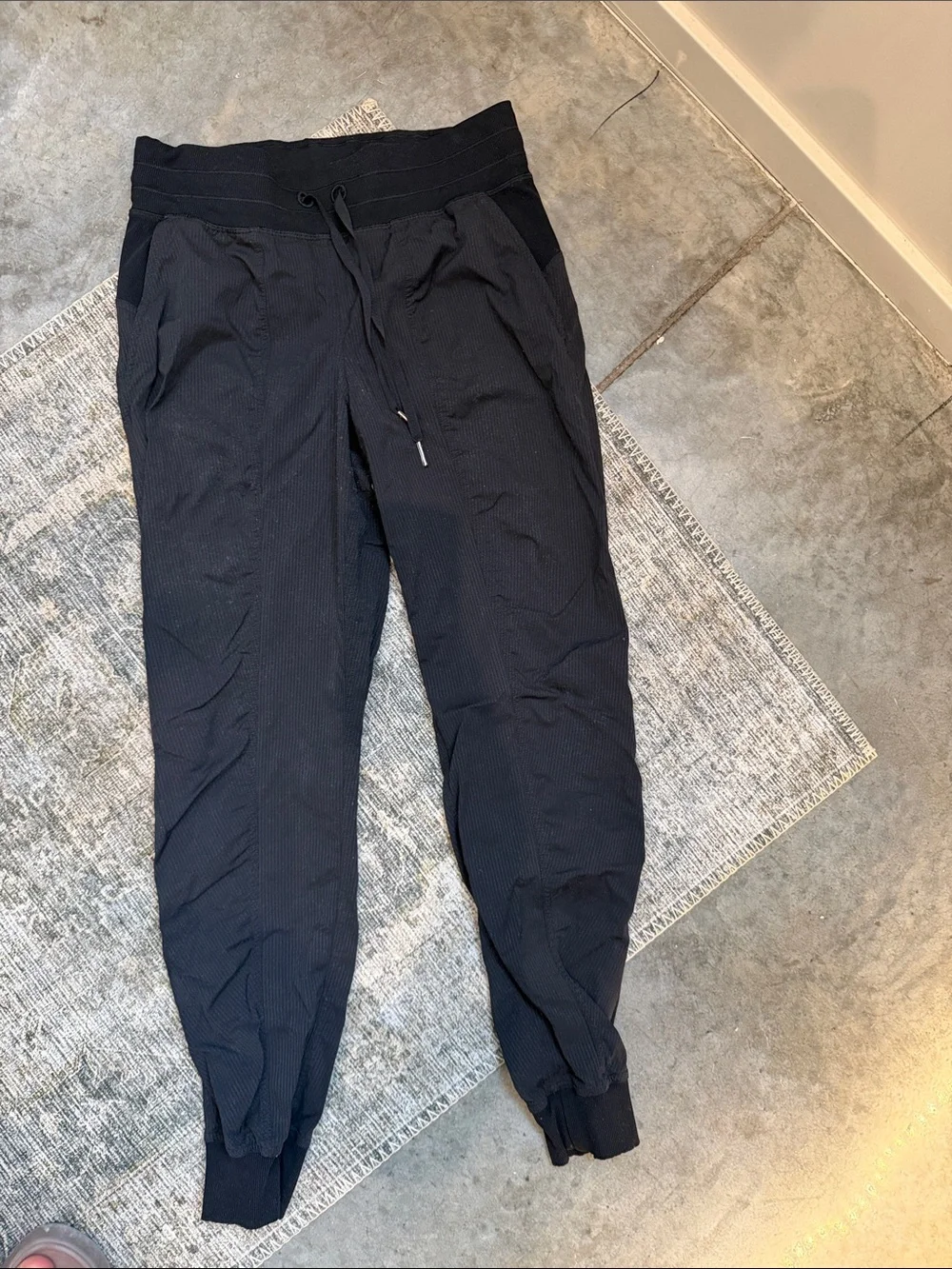 Dance studio lululemon joggers